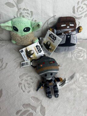Star Wars Mandalorian little Plush The Child IG-11 Blind Bag Plush Bag Clip NWT